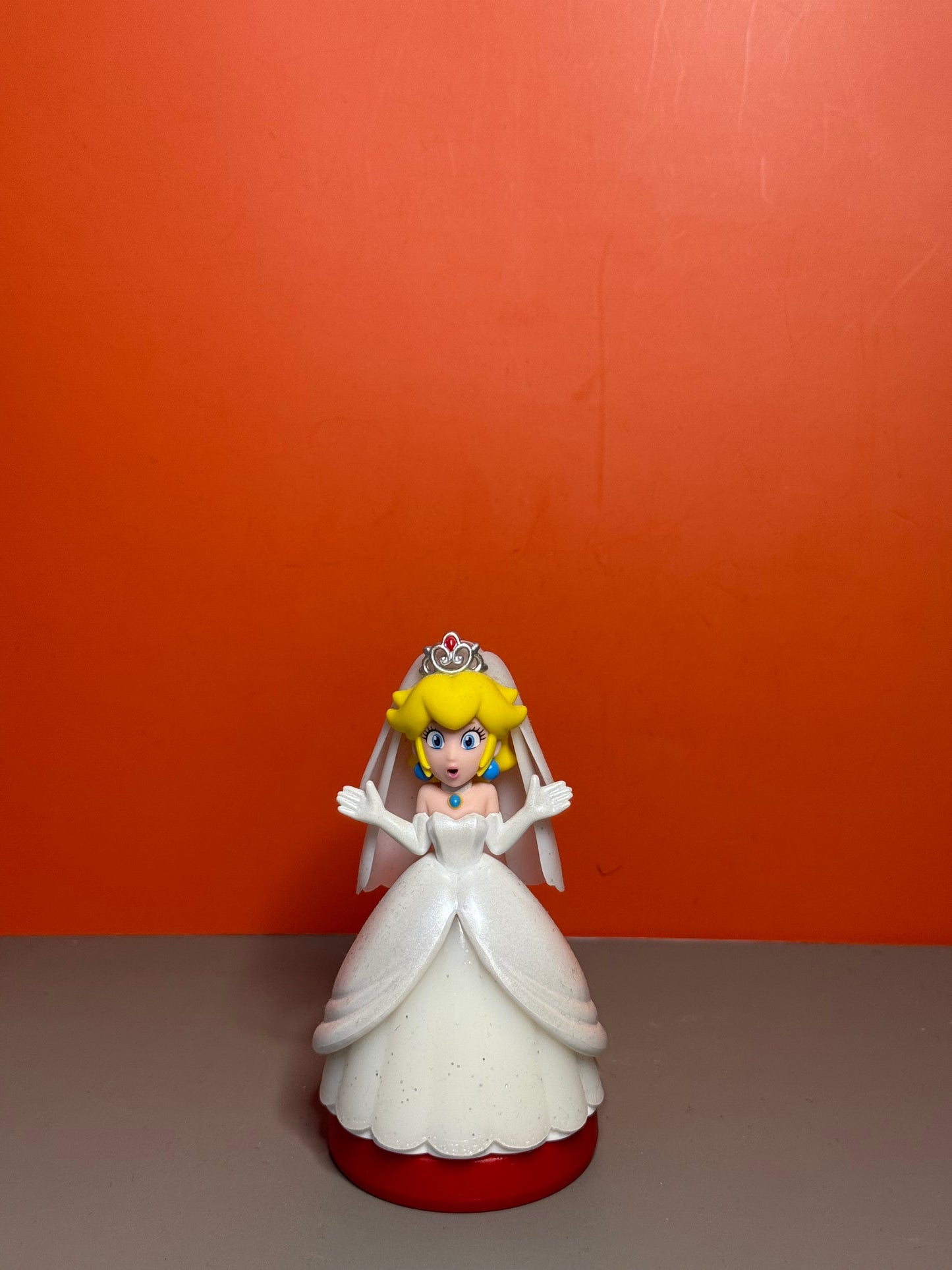 Wedding Peach Amiibo (Super Mario Odyssey)