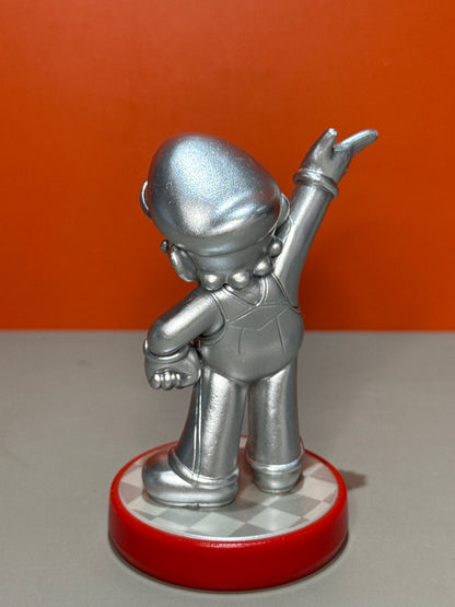 Mario Silver Edition amiibo — Super Mario Series