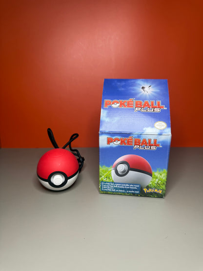 Pokemon Let's Go Pikachu Boxed Edition (Includes Pokewalker)