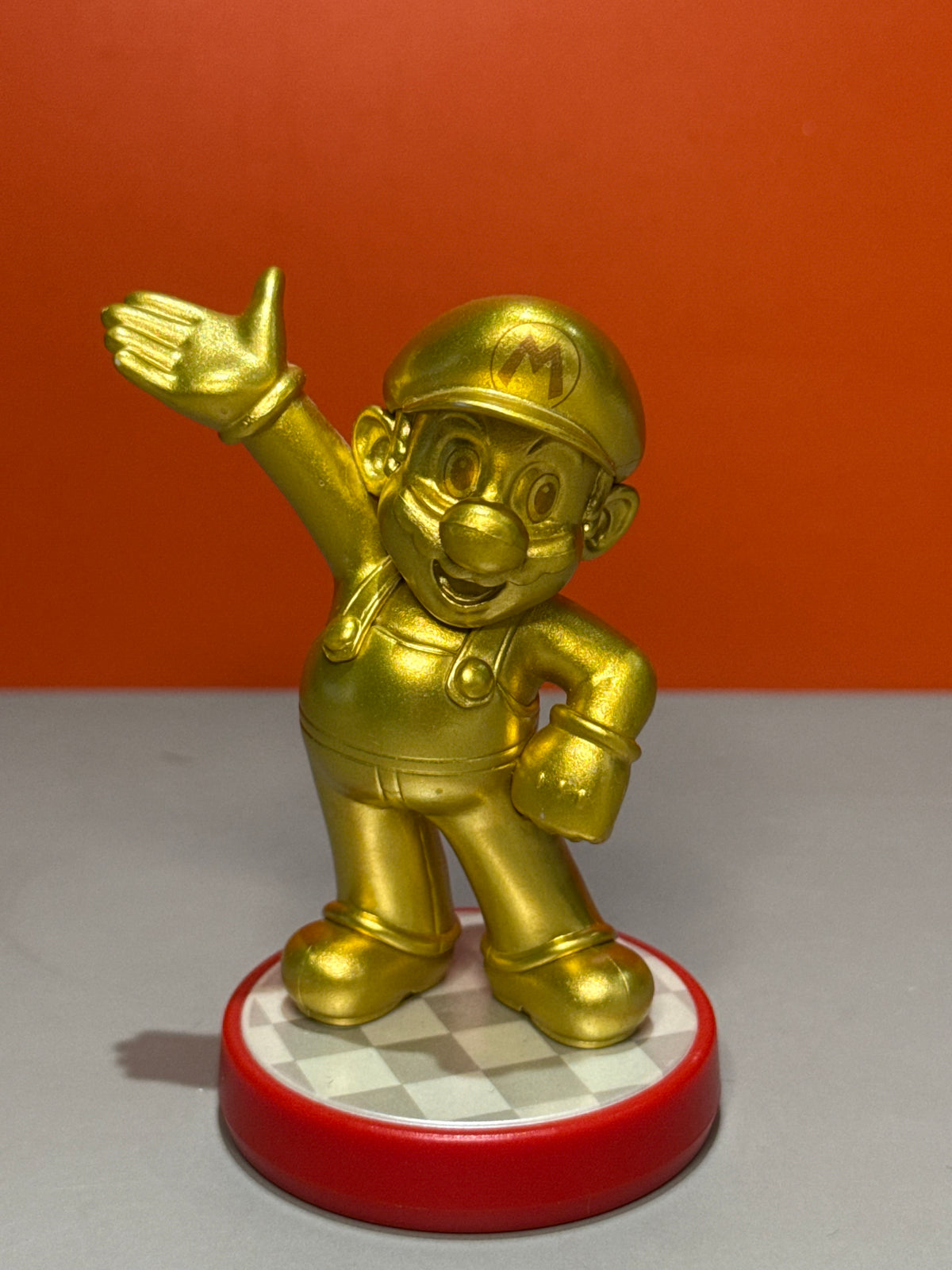 Mario Gold Edition amiibo — Super Mario Series