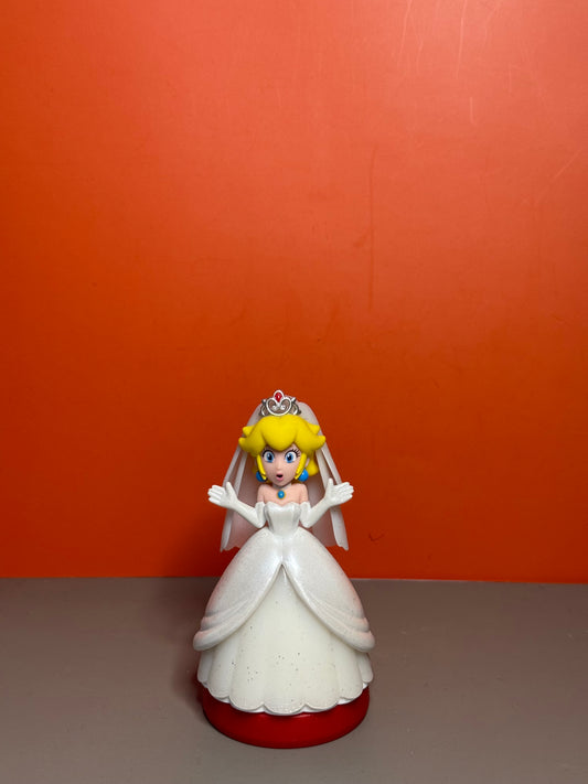 Wedding Peach Amiibo (Super Mario Odyssey)